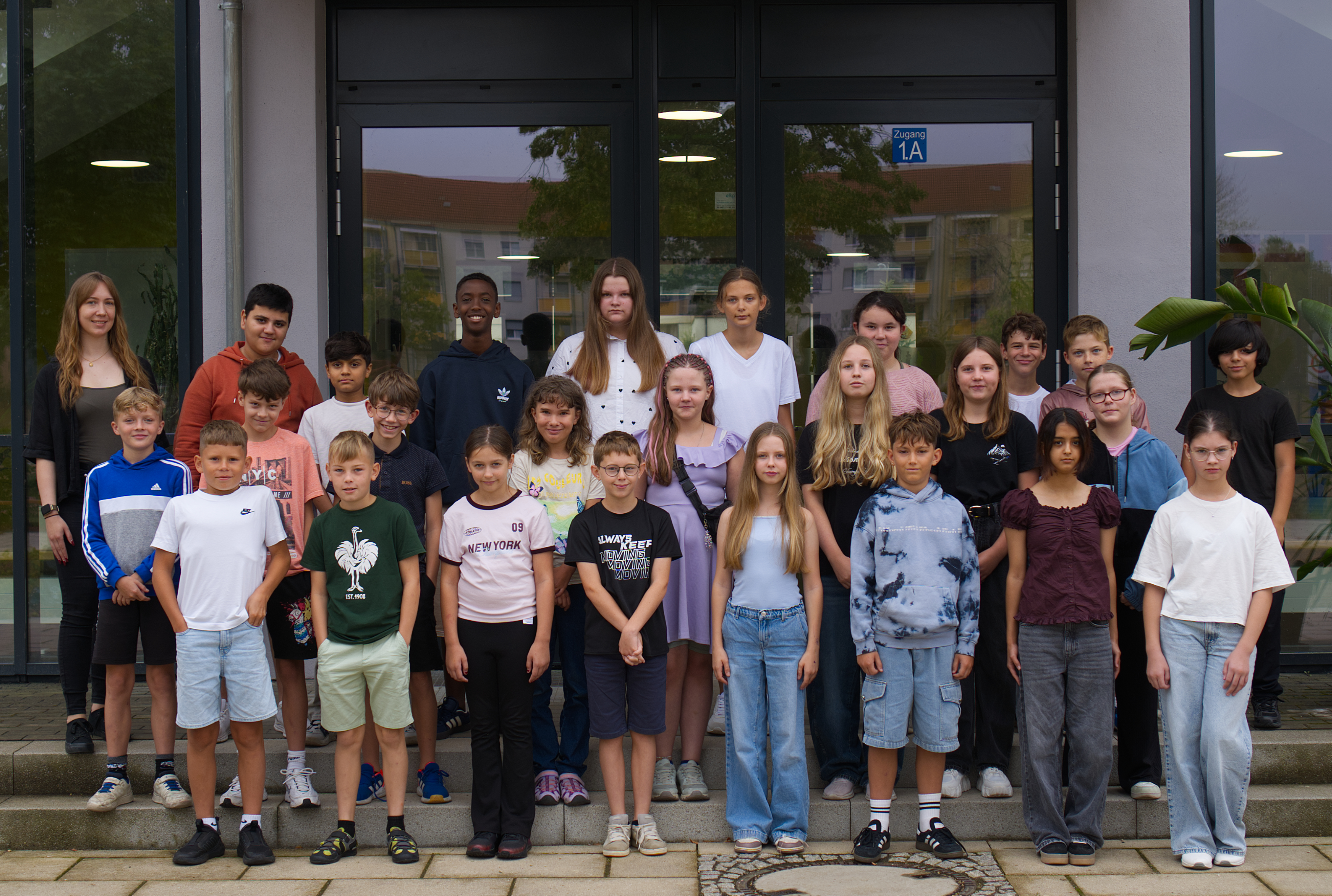 Das Bild zeigt die Klasse 6b.
